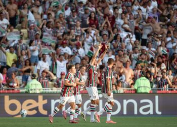 Fluminense bate Bahia e garante vaga na fase de grupos da Libertadores