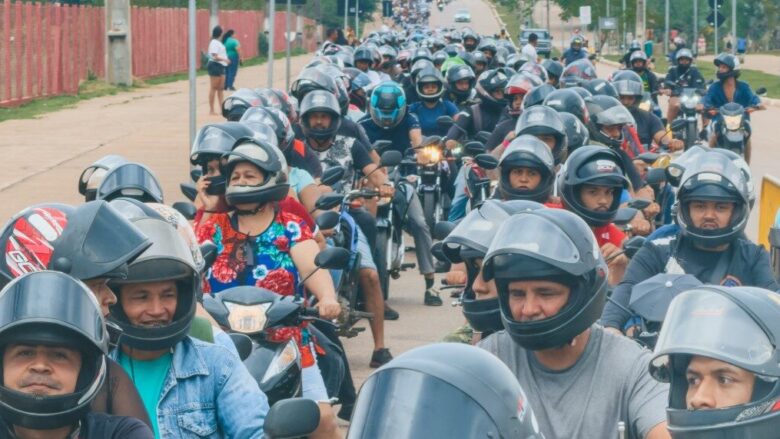 600 capacetes foram entregues na semana nacional de trânsito