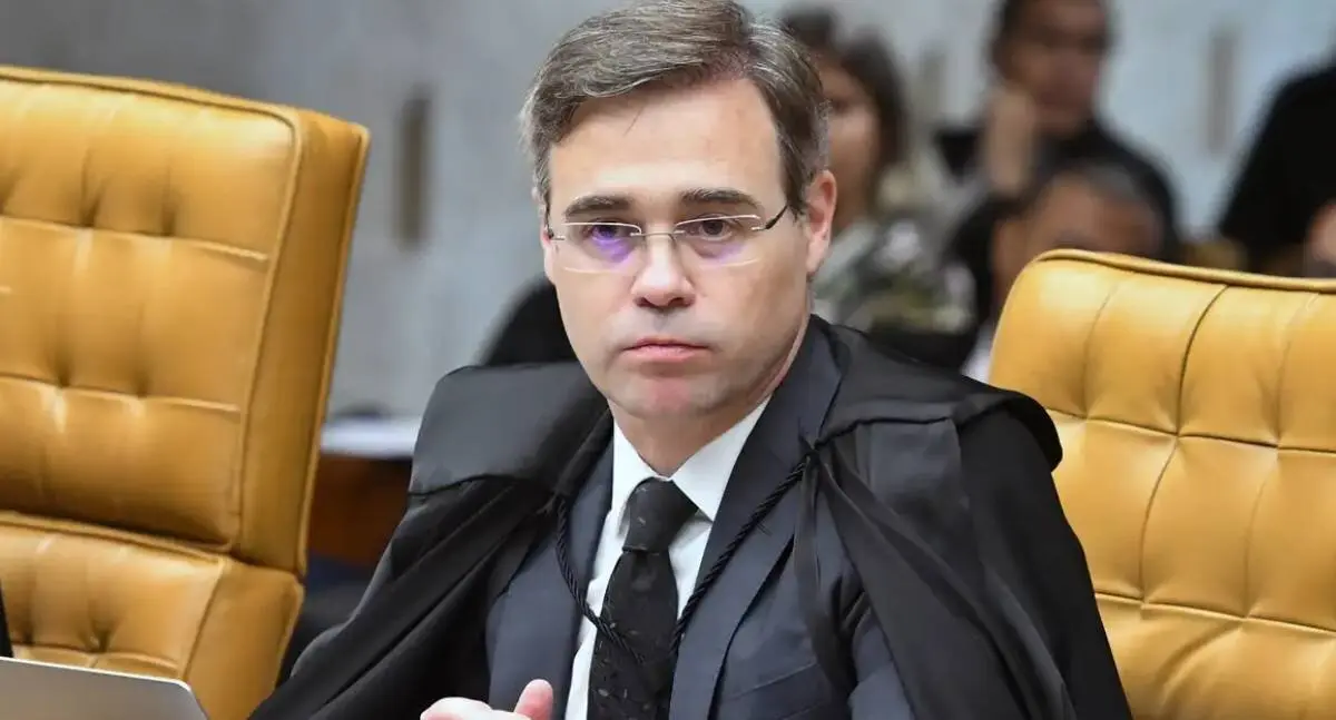 André Mendonça prorroga suspensão de multas da NR-1 sobre saúde mental por mais 90 dias