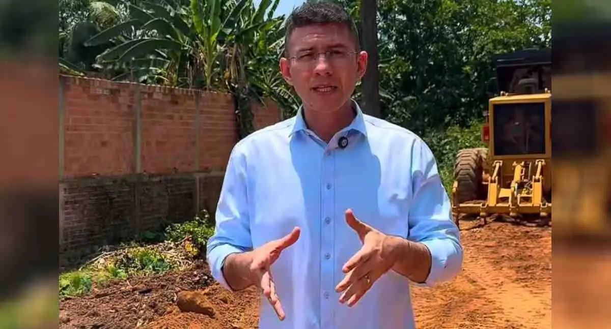 Após cobrança de Pedro Geovar, Prefeitura limpa córrego no Cidade Nova