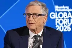 Bill Gates faz alerta sobre riscos da IA e diz que tecnologia pode causar “um bilhão de mortes”; assista Bill Gates faz alerta sobre riscos da IA e diz que tecnologia pode causar “um bilhão de mortes”; assista