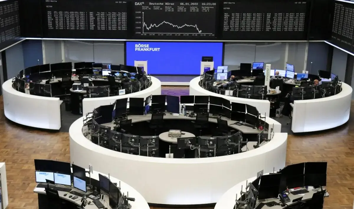 Bolsas da Europa fecham em alta após queda do petróleo