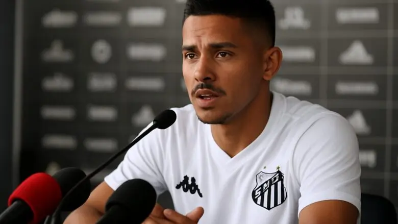 Cebolinha revela proposta do Botafogo e explica por que assinou contrato curto com o Santos
