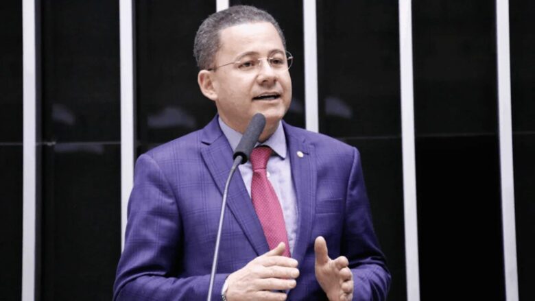 Cezinha de Madureira é alvo da PF em operação sobre desvio de emendas