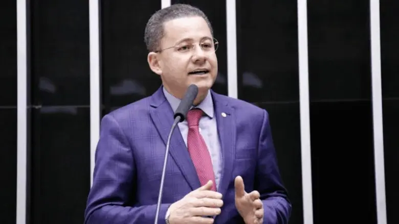 Cezinha de Madureira é alvo da PF em operação sobre desvio de emendas