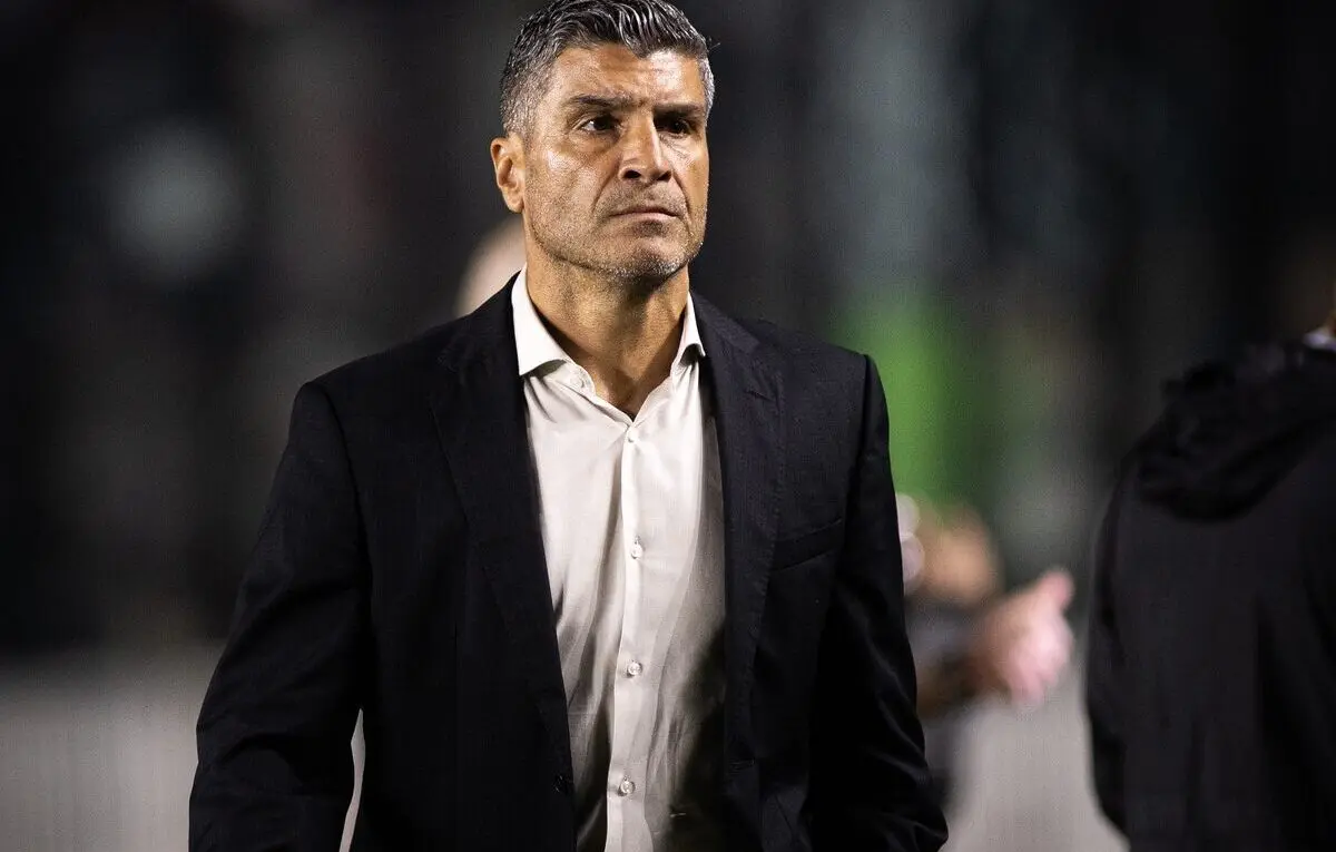 Com sete mudanças, Vasco está escalado para jogo decisivo contra o Santa Fe