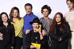 Crítica | ‘Meu Filho é um Musical’ homenageia Paulo Gustavo em um extravagante e pungente espetáculo de três horas