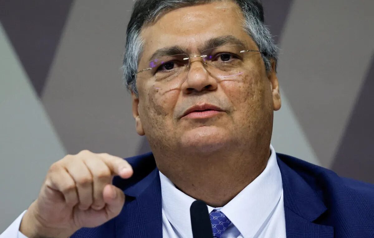 Dino diz haver “preconceito regional racista” em críticas à sua ação no STF