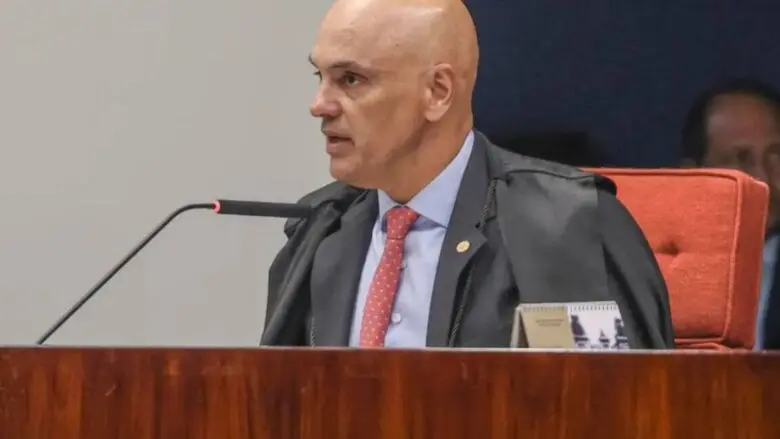 Edson Fachin retira Alexandre de Moraes da relatoria do inquérito das fake news no STF