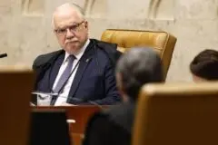 Edson Fachin retira de pauta julgamento sobre atuação de André Mendonça no caso Master