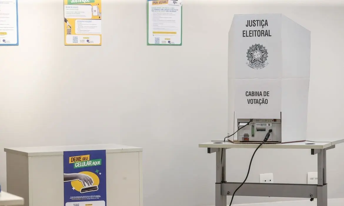 Eleitores só podem ser presos em flagrante ou por sentença criminal condenatória de crime inafiançável