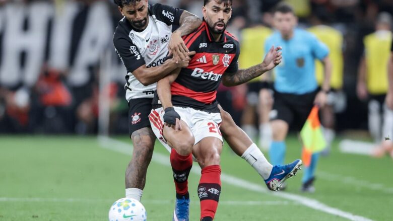Em cenários opostos, Flamengo encara Corinthians pelo Brasileirão