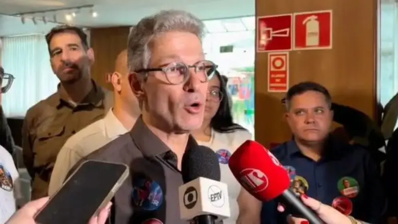 Em MG, Zema fala sobre terras raras e defende produção de super ímãs