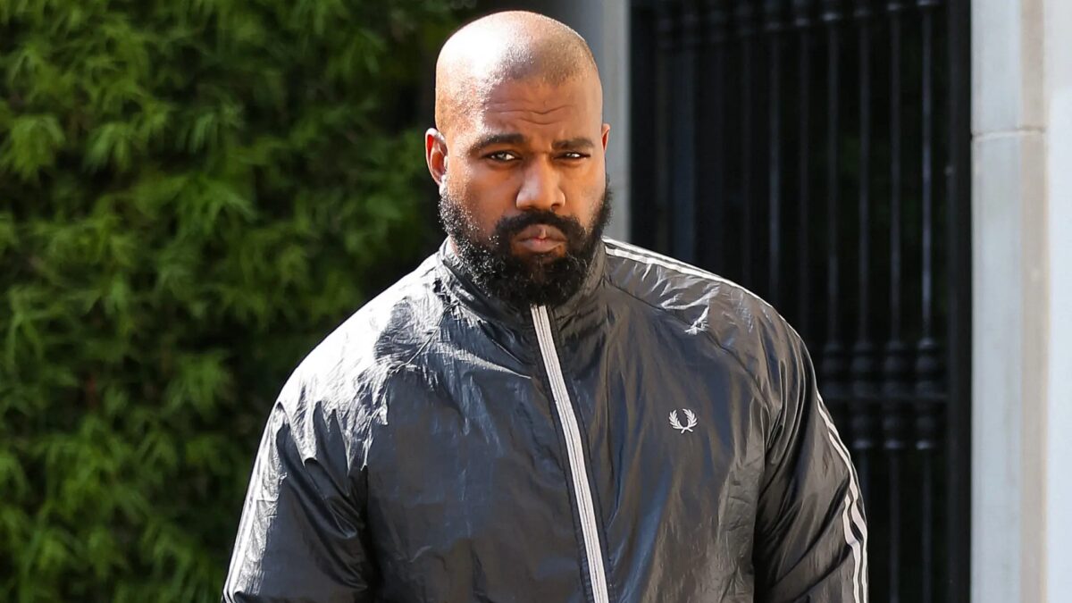 Ex-funcionário de Kanye West diz ter sido demitido por usar dreads e pede indenização milionária; rapper se pronuncia Ex-funcionário de Kanye West diz ter sido demitido por usar dreads e pede indenização milionária; rapper se pronuncia