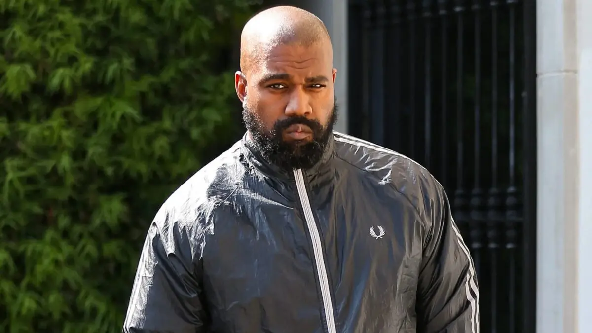Ex-funcionário de Kanye West diz ter sido demitido por usar dreads e pede indenização milionária; rapper se pronuncia Ex-funcionário de Kanye West diz ter sido demitido por usar dreads e pede indenização milionária; rapper se pronuncia
