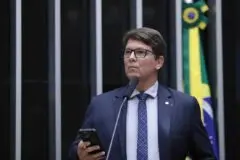 Frias nega irregularidade e diz que operação da PF é “cortina de fumaça”