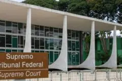 Gilmar Mendes pede adiamento de sessão no STF e sugere análise conjunta de inquéritos envolvendo ministros da Corte