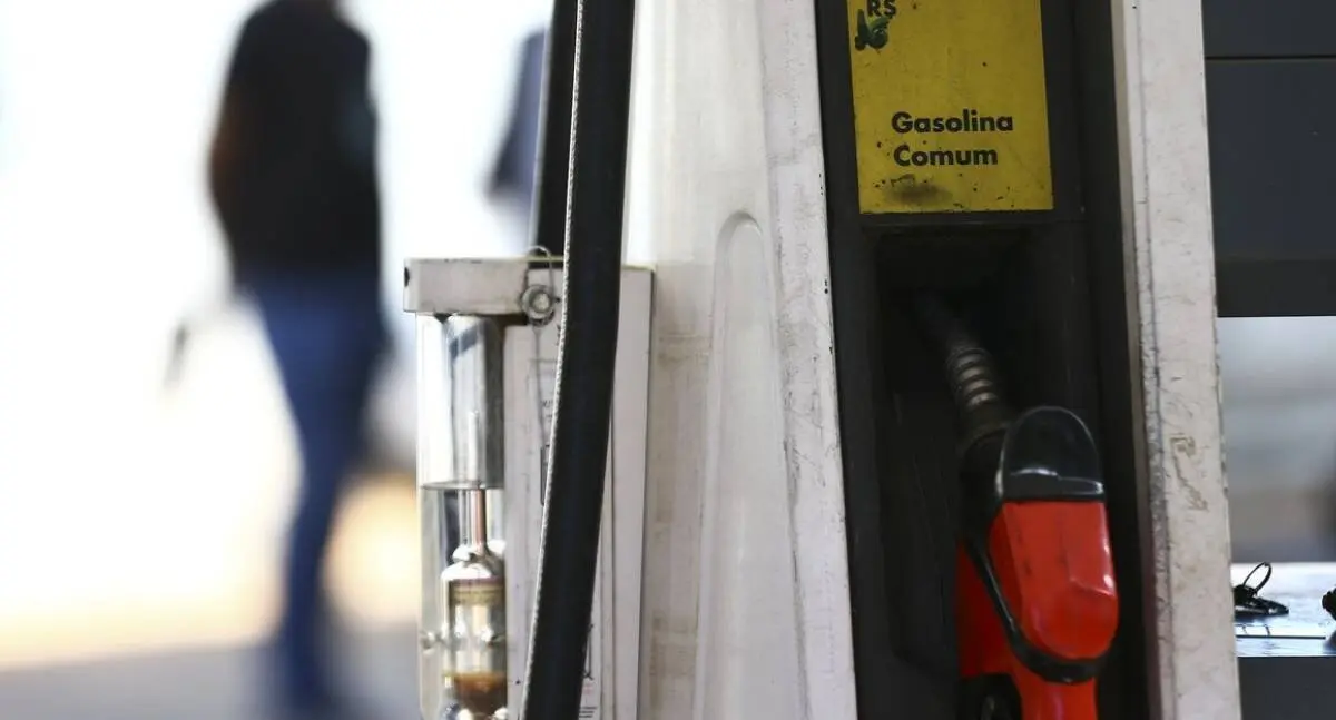 Governo adota pacote de medidas para conter alta dos combustíveis e mantém subsídio ao diesel