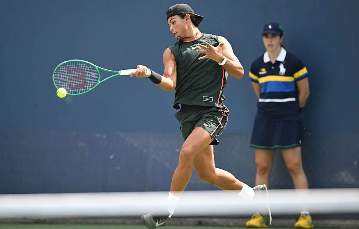 Guto Miguel vence Thilo Behrmann e está na final do US Open juvenil
