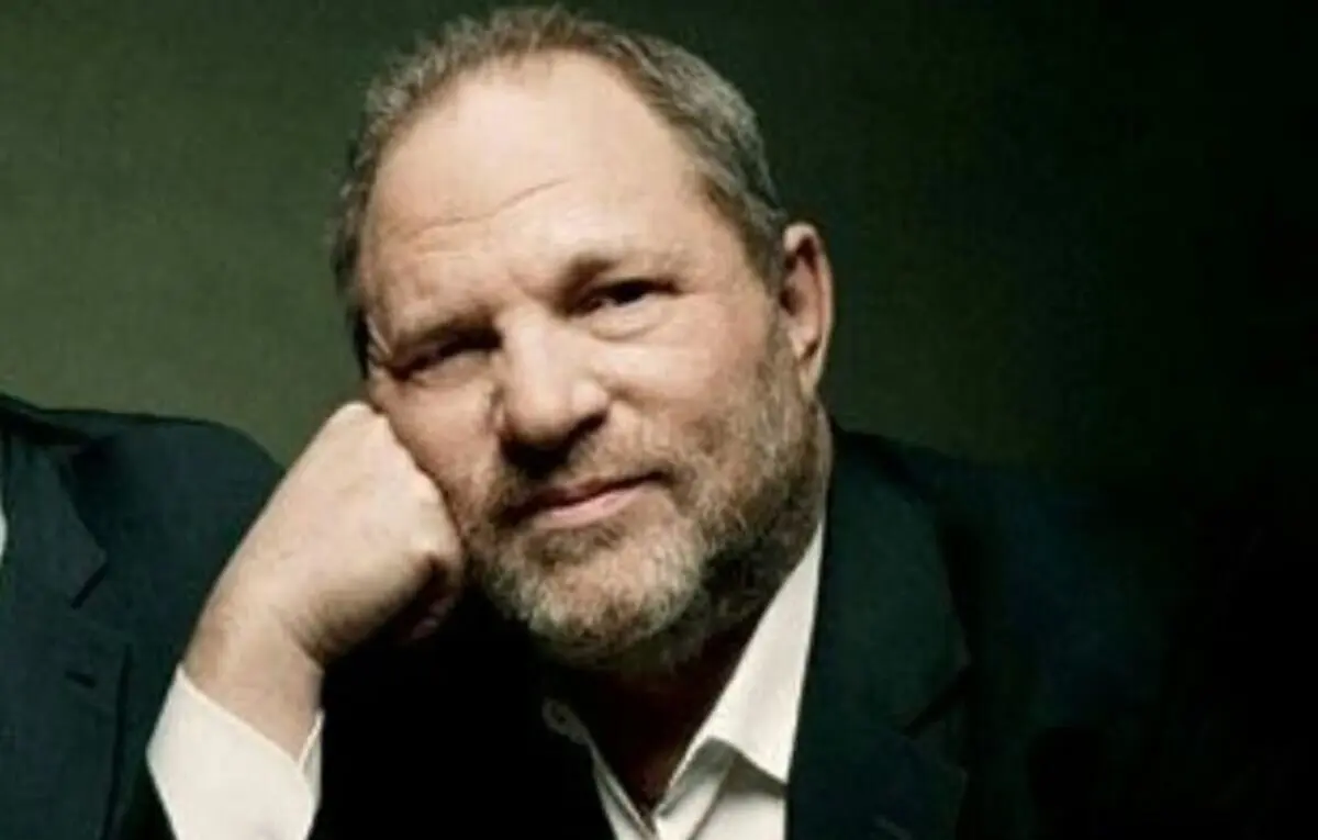 Harvey Weinstein é condenado a 15 anos por crime sexual contra assistente