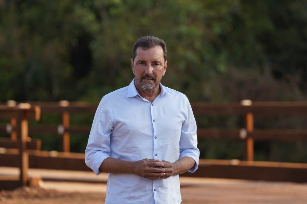 Hildon Chaves percorre Ji-Paraná e Espigão e assume compromisso de concluir asfaltamento da Rodovia do Café