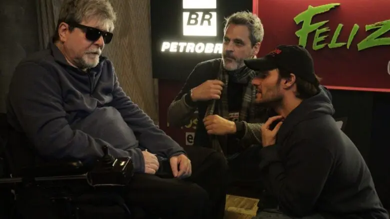 Hugo Bonèmer fala sobre desafio de viver Marcelo Rubens Paiva no teatro