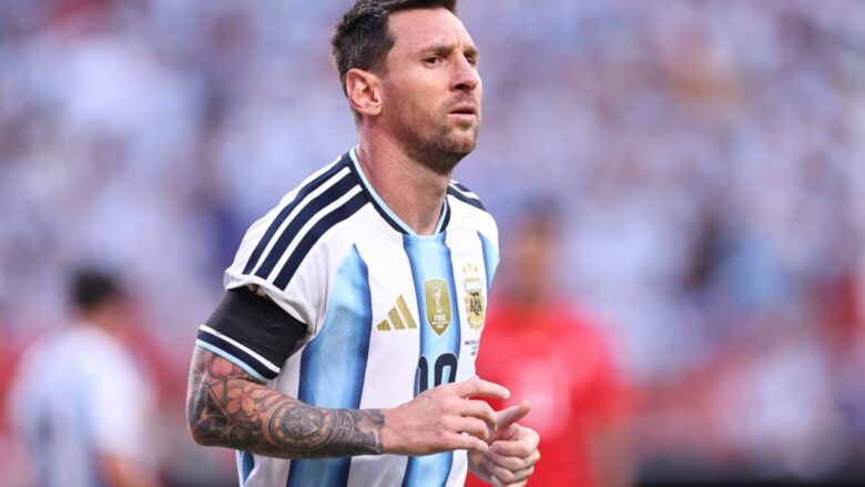 Lionel Messi é convocado para seleção argentina após anunciar aposentadoria