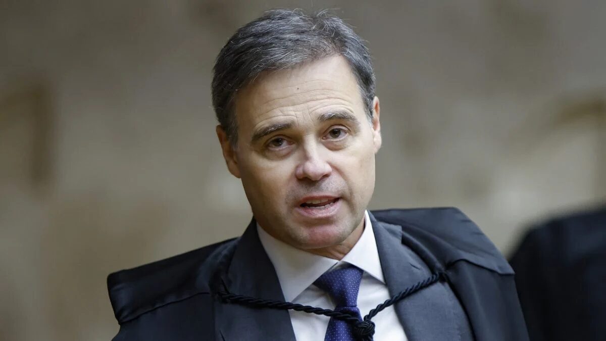 Mendonça rebate Gilmar e nega ter transformado STF em “palanque”