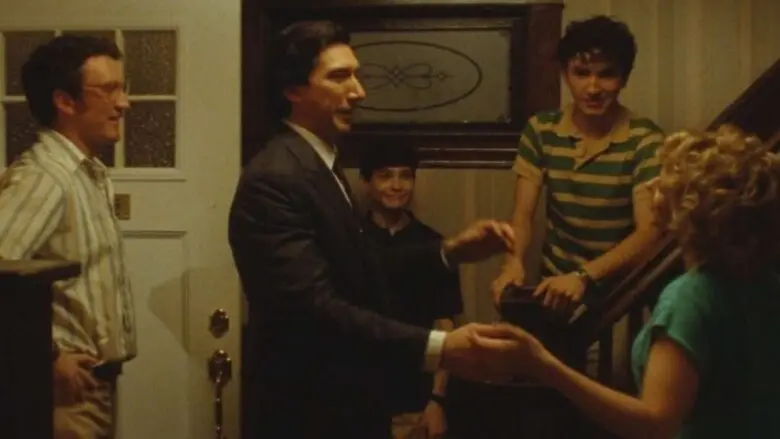 Miles Teller e Adam Drive arriscam tudo no trailer de ‘Tigre de Papel’, novo filme do diretor de ‘Ad Astra’