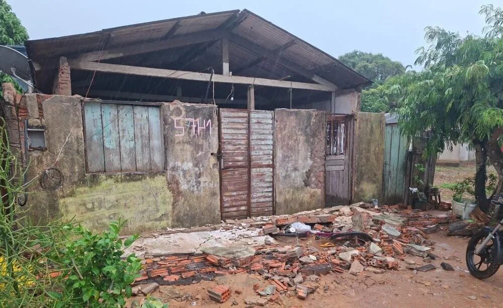 Mulher morre atingida por parede durante vendaval em Guajará-Mirim