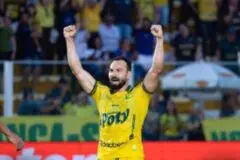 Muralha tem falhas bizarras, mas Mirassol empata com Vitória no Brasileirão