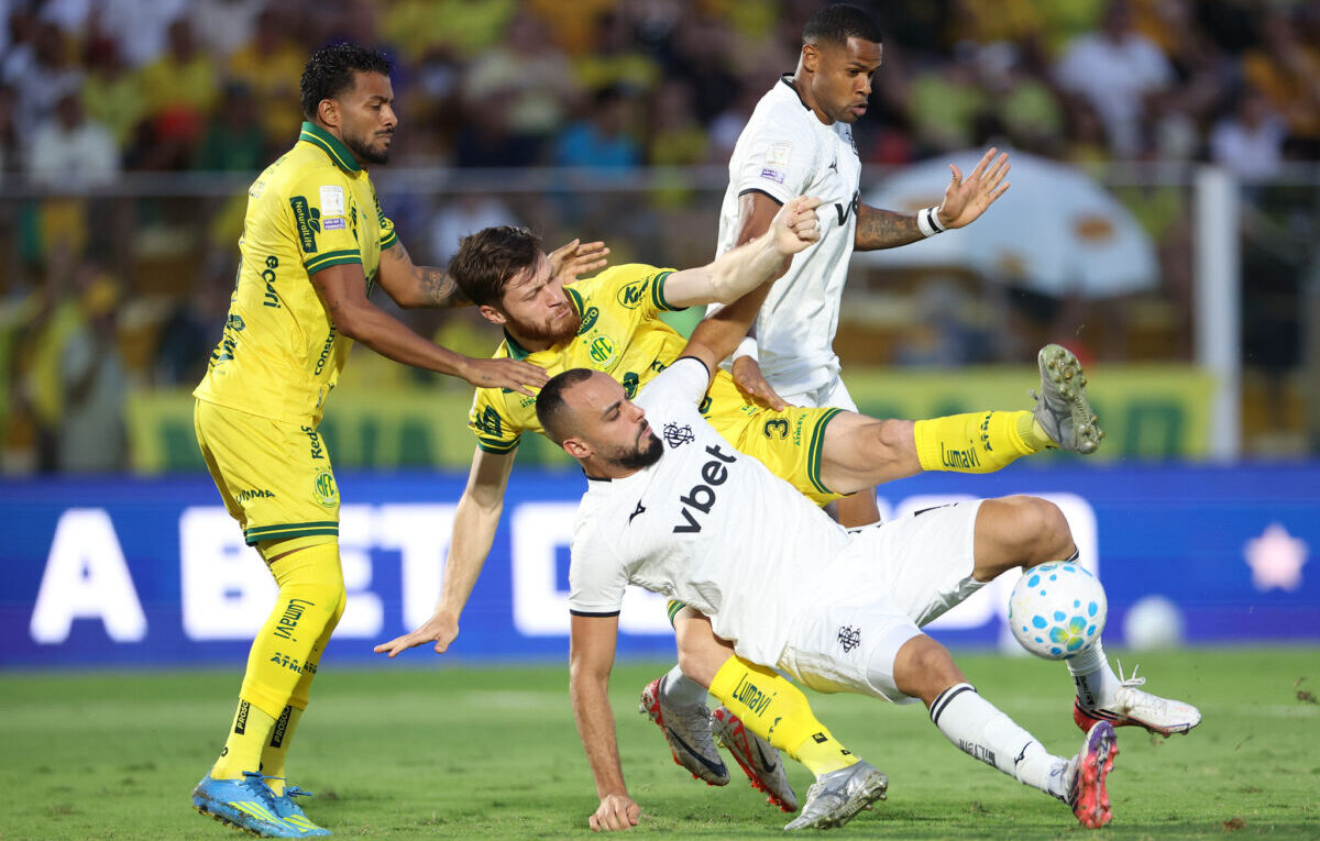 Na estreia de Tite e Ziyech, Mirassol bate Botafogo com 2 gols de Eduardo