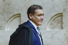 Nunes Marques cita bossa nova para criticar excessos no STF