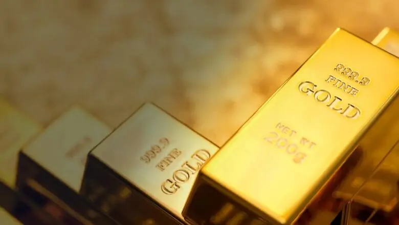 Ouro fecha estável, mas recua na semana com juros dos EUA no radar