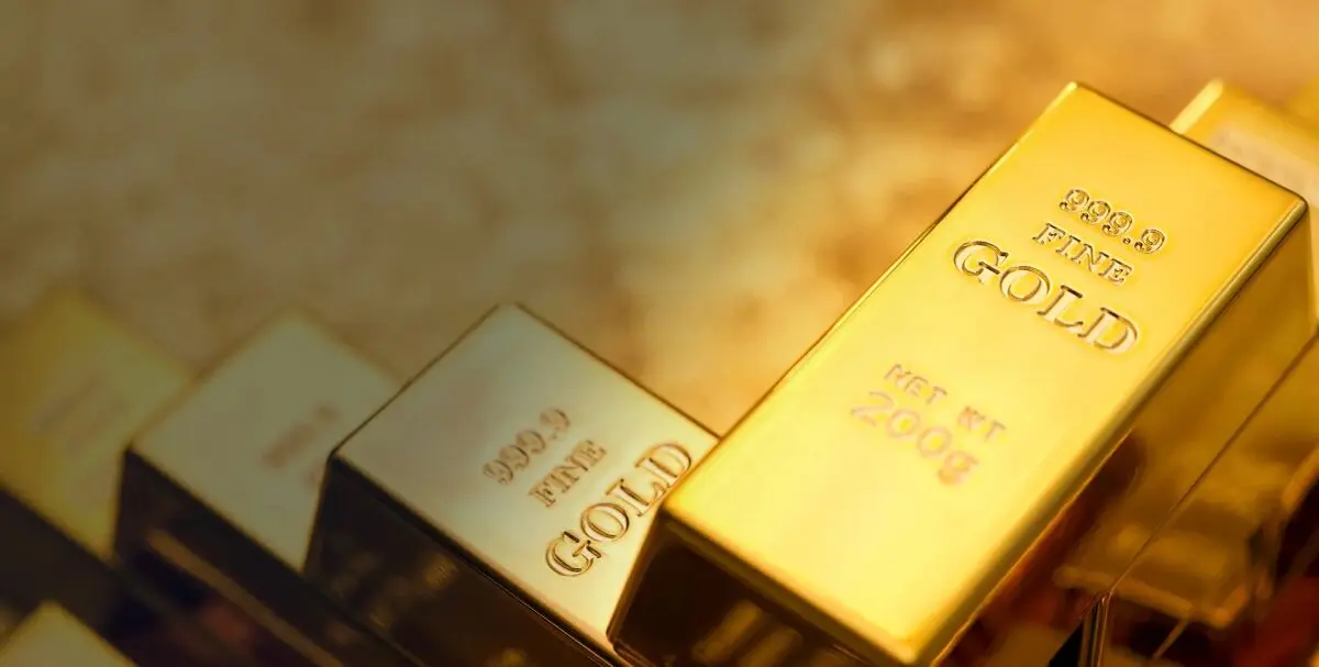 Ouro fecha estável, mas recua na semana com juros dos EUA no radar