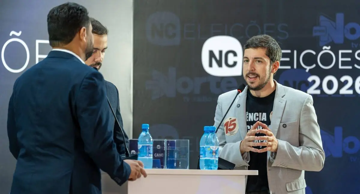 Pedro Abib enfrenta debate da TV Norte enquanto quatro candidatos viram as costas para Rondônia