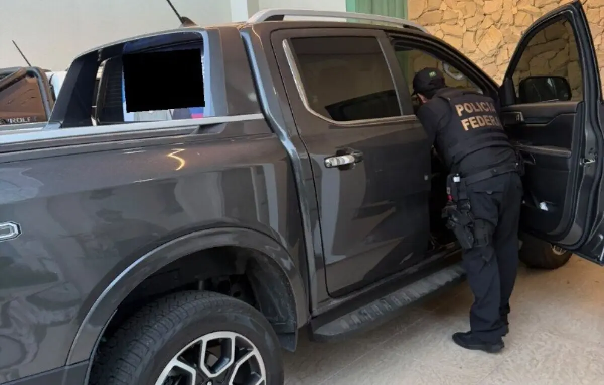 PF faz 6 buscas e Justiça bloqueia R$ 17 milhões em operação autorizada pela Justiça Eleitoral