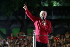 Plano de reeleição de Lula propõe ampliação do salário mínimo e criação de ministério de segurança