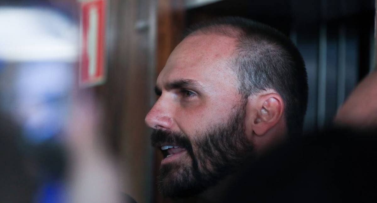 Primeira Turma do STF rejeita recurso de Eduardo Bolsonaro e mantém condenação no processo do tarifaço