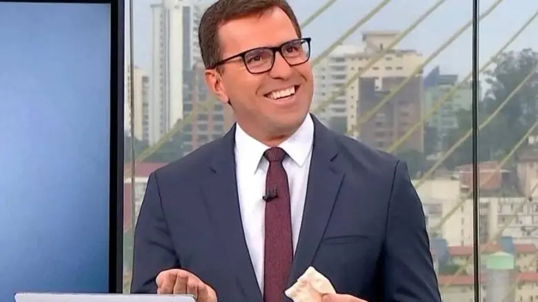 Rodrigo Bocardi deixa o SBT definitivamente após polêmica com prefeituras
