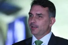 STF determina inquérito para investigar Flávio Bolsonaro por financiamento de filme com recursos do Banco Master