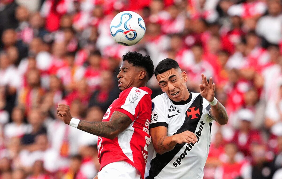 Vasco encara Santa Fe em busca de uma semifinal continental após 15 anos