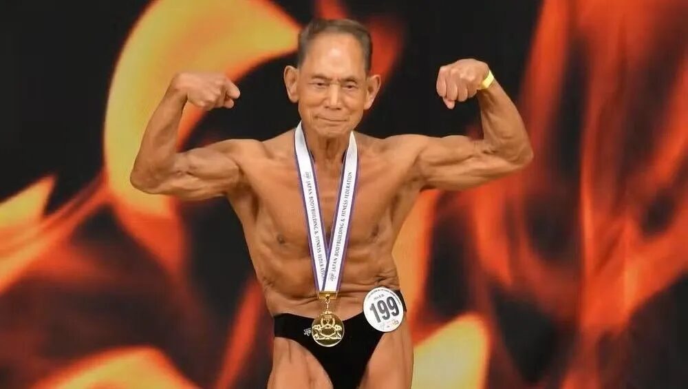 Vegetariano, japonês de 90 anos vence campeonato de fisiculturismo