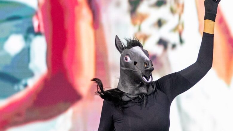 Vídeo: Daniela Mercury faz provocação ao filme Dark Horse no Rock in Rio