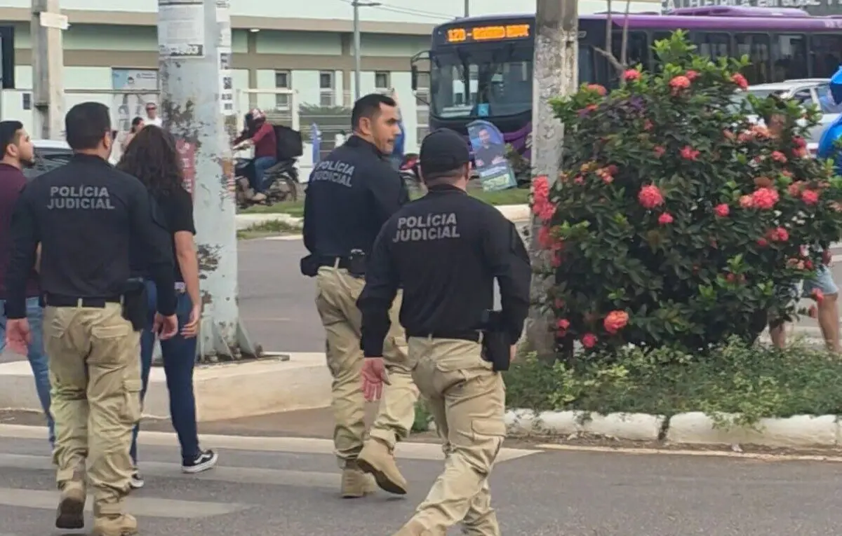 Vídeo: Justiça Eleitoral encerra pit stop com som abusivo na avenida Rio Madeira com a Vieira Caúla