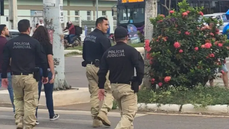 Vídeo: Justiça Eleitoral encerra pit stop com som abusivo na avenida Rio Madeira com a Vieira Caúla