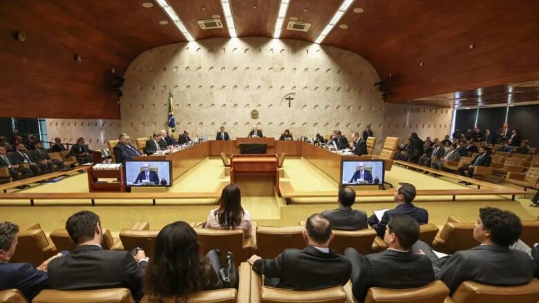 Zanin diz que não dá para investigar Moraes sem julgar atos de Mendonça