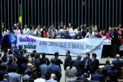 A barreira invisível: o abismo entre o voto feminino e o poder político em Rondônia
