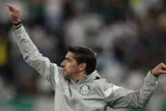 Abel faz revelações sobre pênaltis no Palmeiras e exalta Carlos Miguel