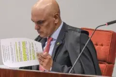 Alexandre de Moraes multa advogado por uso de comandos ocultos em petição no STF